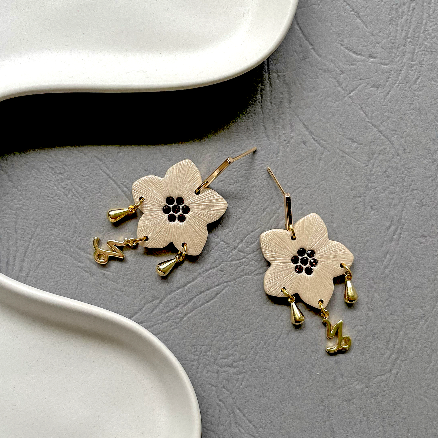 Capricorn | Astrology Collection