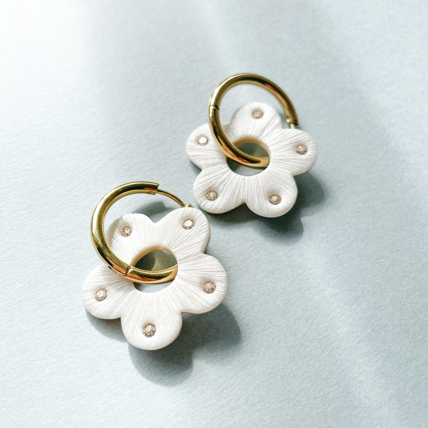 Petit Fleur Hoops | Pearl