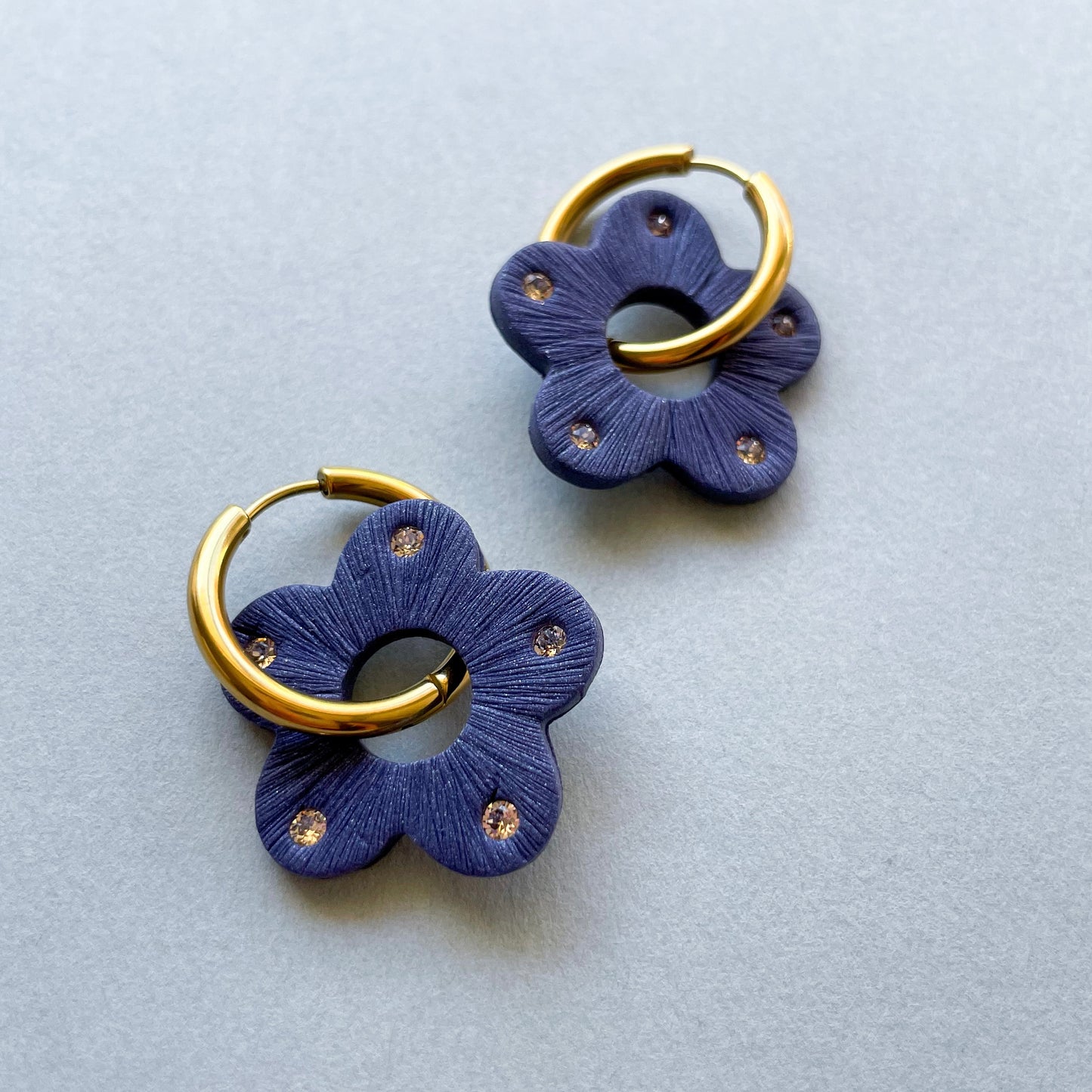 Petit Fleur Hoops | Navy