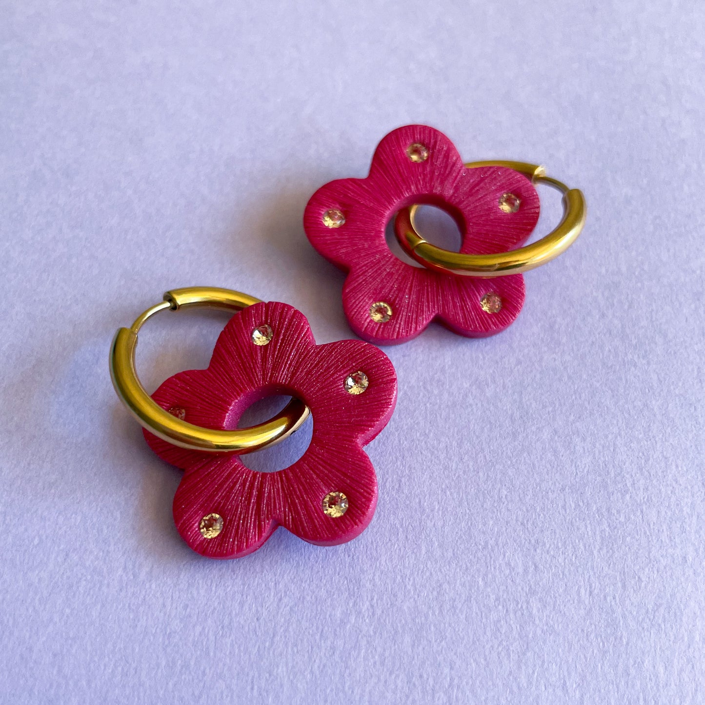 Petit Fleur Hoops | Vino