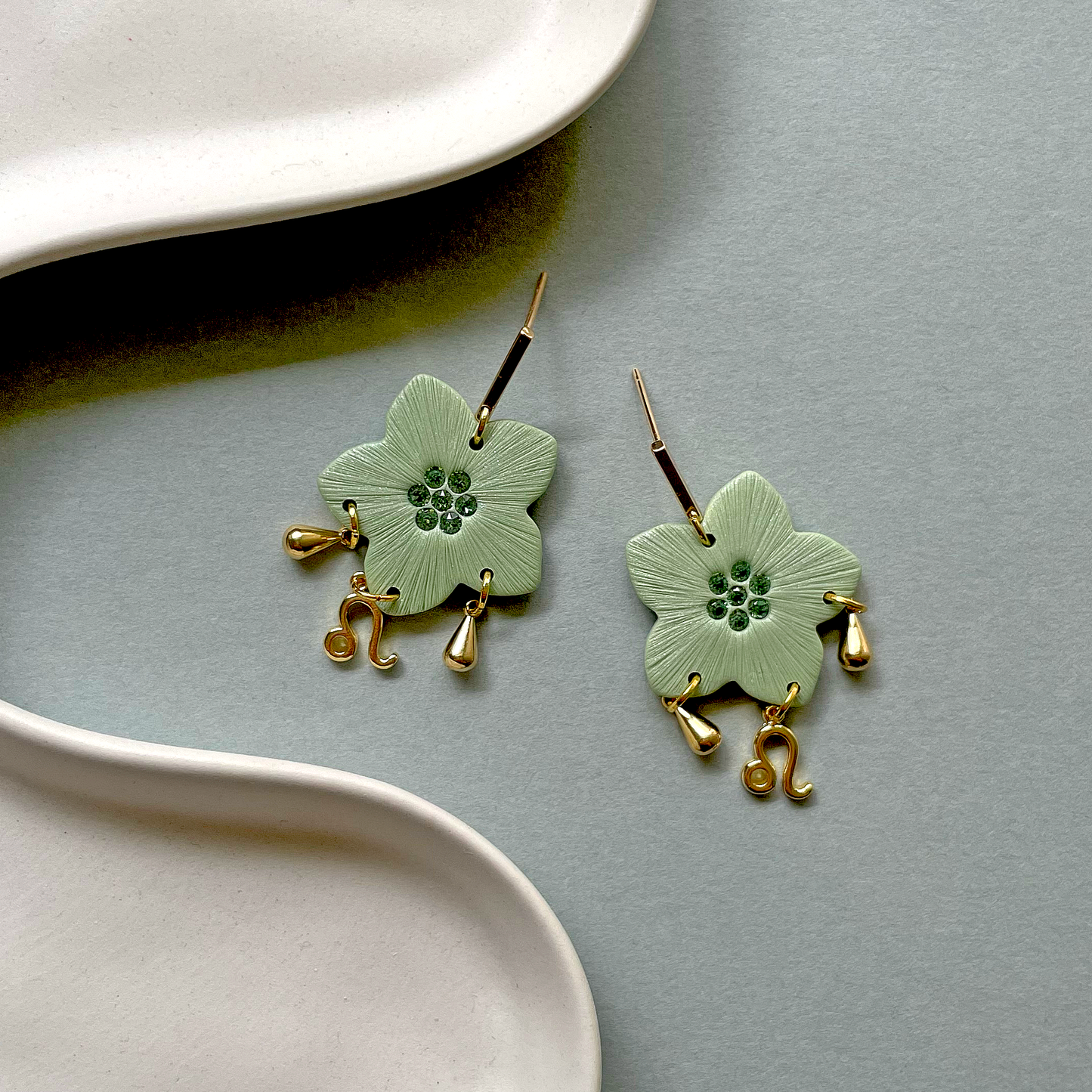 Leo | Astrology Collection